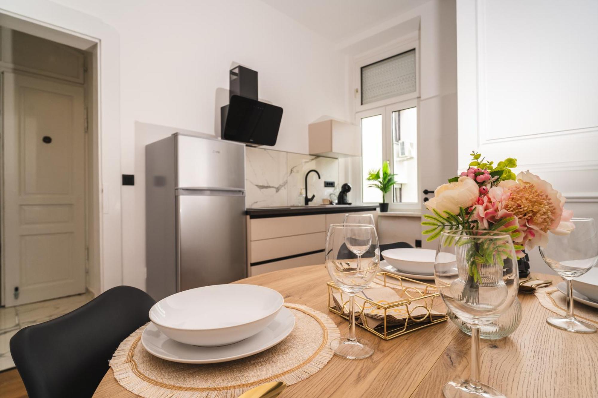 Hl Apartments Maribor Bagian luar foto